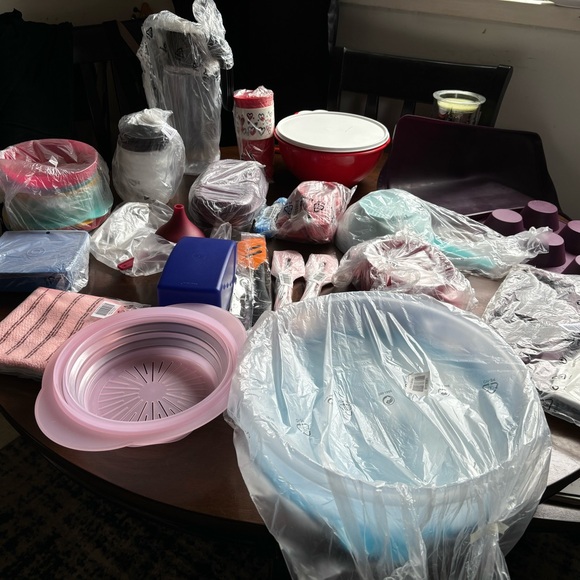 Various pieces of Tupperware - Picture 3 of 15